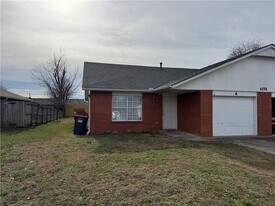 4133 Nightingale Ln, Unit A in Springdale, AR - Building Photo