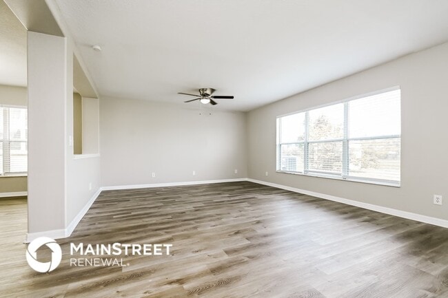 11167 Golden Silence Dr in Riverview, FL - Foto de edificio - Building Photo