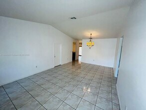 16244 SW 95th St in Miami, FL - Building Photo - Building Photo