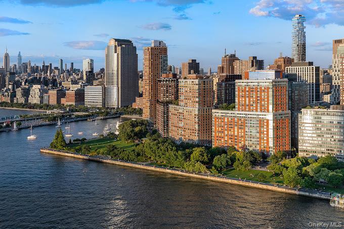 20 River Ter. in New York, NY - Building Photo