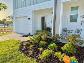 6214 Bucket Ct in Gibsonton, FL - Building Photo - Building Photo