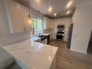 28357 Mayfair Dr in Santa Clarita, CA - Building Photo - Building Photo