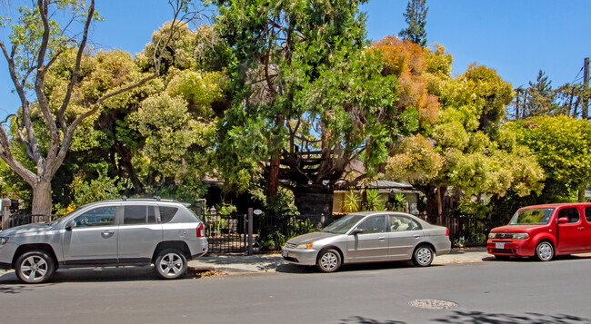 3109 Ross Rd in Palo Alto, CA - Building Photo - Building Photo