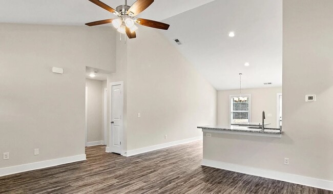 2026 Lakeside Ln in Conover, NC - Building Photo - Building Photo