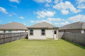 1706 Luke St in Ennis, TX - Building Photo - Building Photo