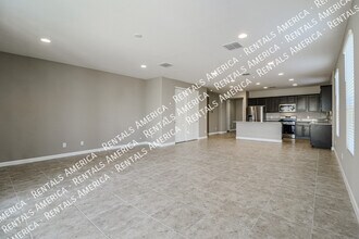 8482 W Sonoma Way in Florence, AZ - Foto de edificio - Building Photo