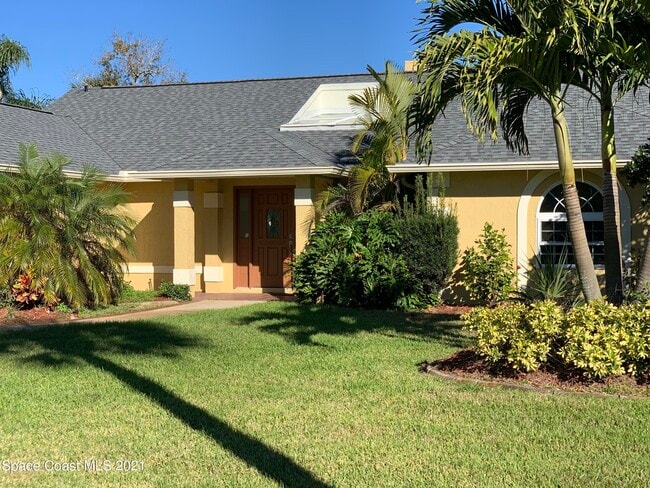 420 Indian Bay Blvd in Merritt Island, FL - Foto de edificio - Building Photo