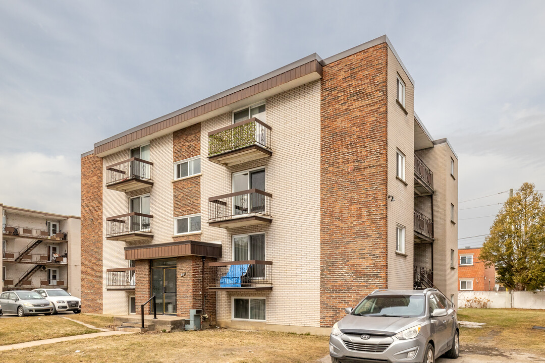 313C Cartier Boul O in Laval, QC - Building Photo