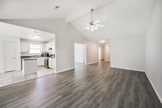 7114 Sunrise Hill Ln in Richmond, TX - Building Photo - Building Photo