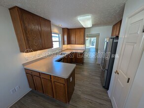 1417 Hollow Wood Ln in Avon, OH - Building Photo - Building Photo