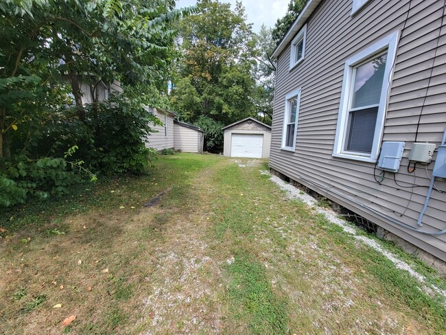 345 Cherry St in Kent, OH - Building Photo - Building Photo
