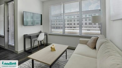 91 Jensen Dr, Unit 3238.1405890 in Houston, TX - Building Photo - Building Photo