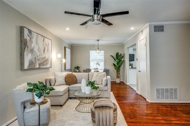 5010 N Hall St in Dallas, TX - Building Photo - Building Photo