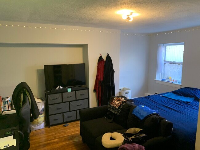 12 Keswick St, Unit 3 in Boston, MA - Building Photo - Building Photo