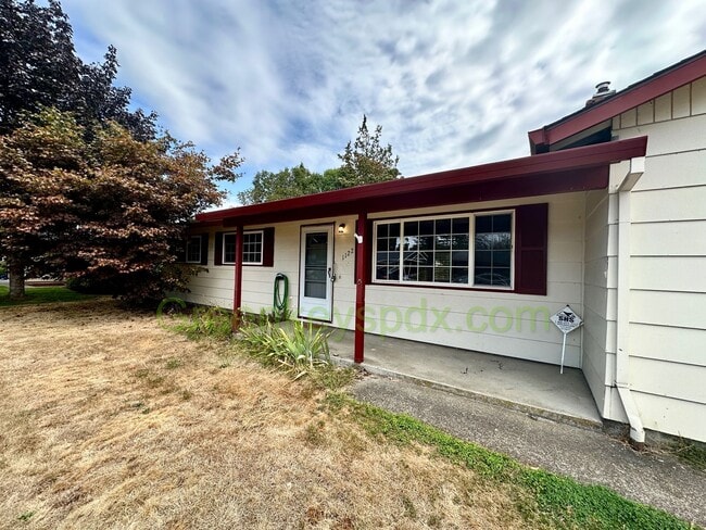 1122 SE 224th Ave in Gresham, OR - Building Photo - Building Photo