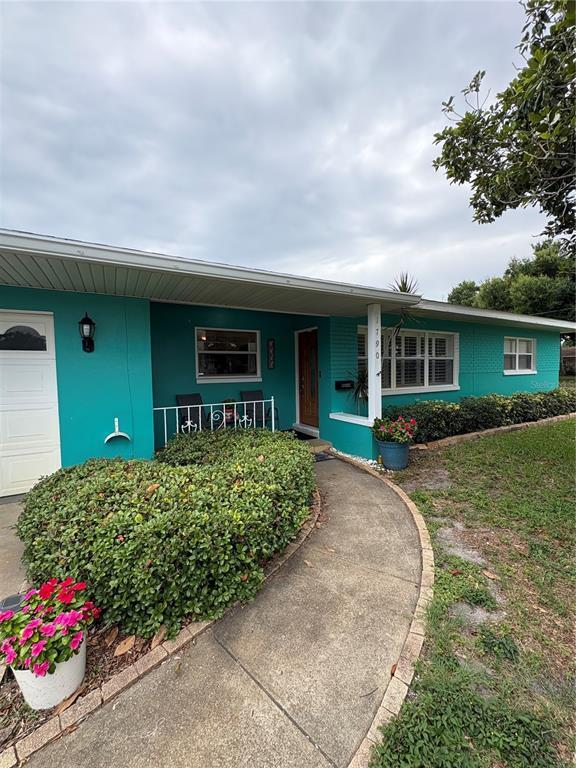 property at 1790 Russell Dr N