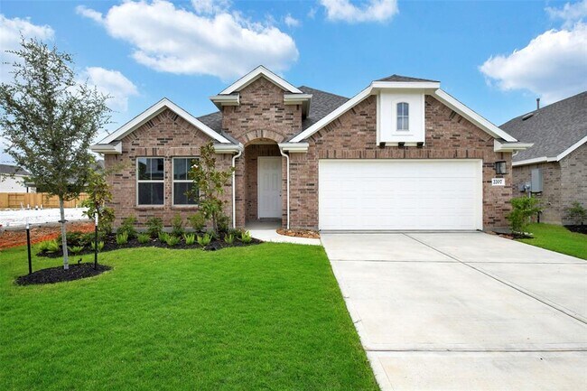 2207 Villa Flora Ln