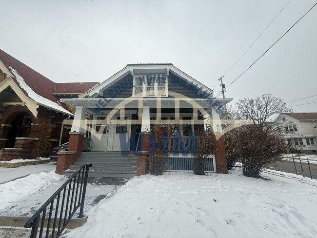 property at 642 E Conway St