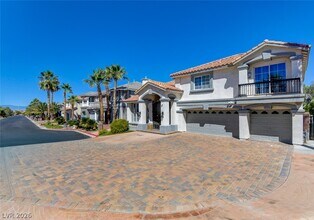 7686 Gossamer Wind St in Las Vegas, NV - Foto de edificio - Building Photo