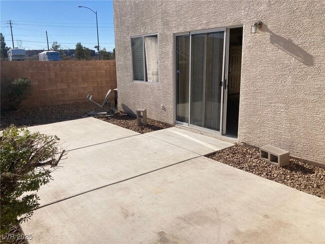 property at 800 Spotted Eagle St