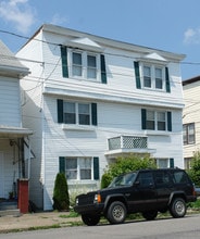 221-223 E 2nd St in Mount Carmel, PA - Building Photo - Building Photo