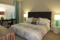 Building Photo - The Point At Oak Mountain Apartamentos in Birmingham, Alabama