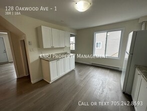 128 Oakwood Ave in North Bay, ON - Building Photo - Building Photo