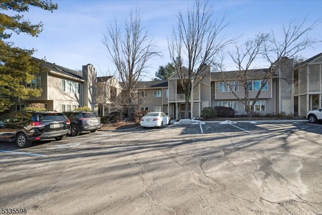 26 Troon Terrace in Annandale, NJ - Building Photo - Building Photo