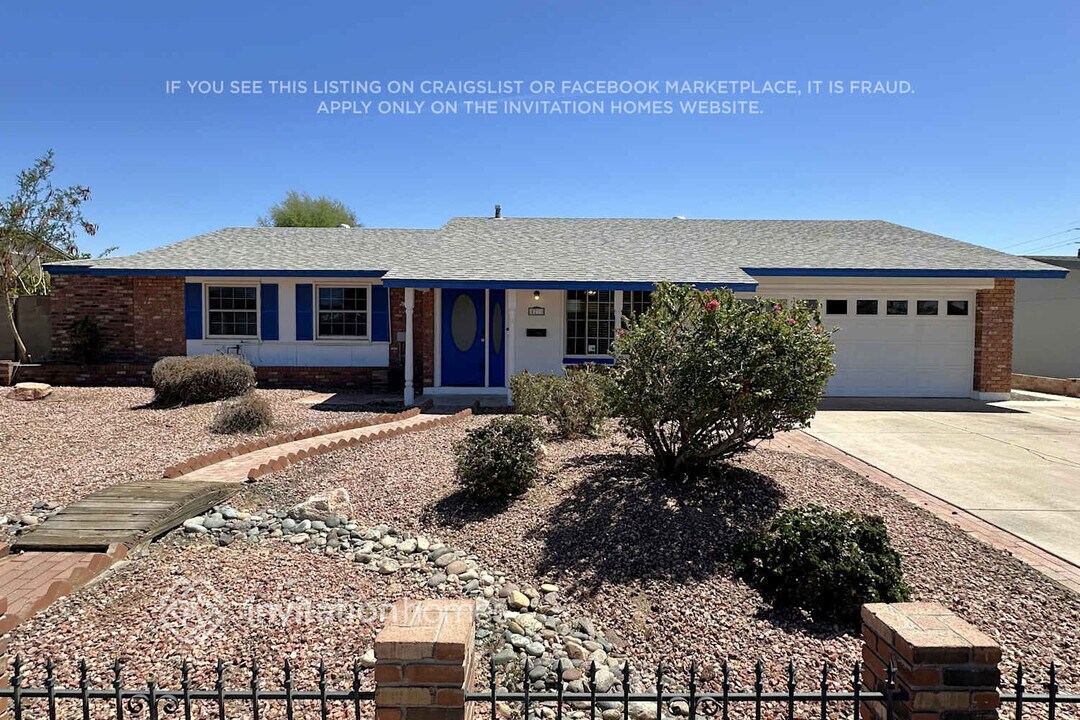 4239 W Mountain View Rd in Phoenix, AZ - Foto de edificio