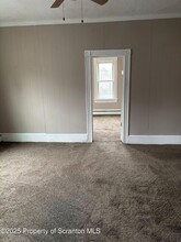 210 Center St in Clarks Summit, PA - Building Photo - Building Photo