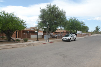 3101-3131 E Adams St in Tucson, AZ - Building Photo - Building Photo