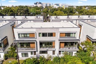 56 W Harding St in Orlando, FL - Building Photo