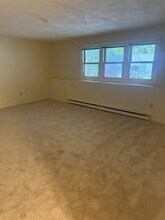 387 Adams St in Abington, MA - Building Photo - Building Photo