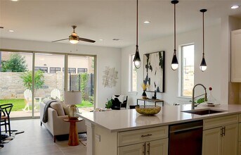 300 Tesla Cir in Round Rock, TX - Building Photo - Building Photo