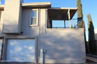 11100 La Quinta Pl in El Paso, TX - Building Photo