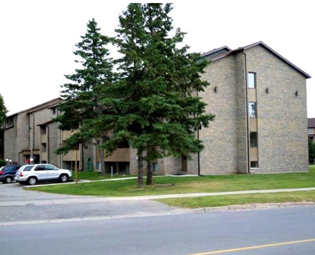 Kensington Manor in Brockville, ON - Building Photo