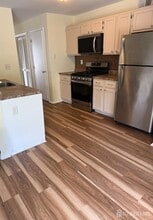 813 Plymouth Rd in North Brunswick, NJ - Building Photo - Building Photo