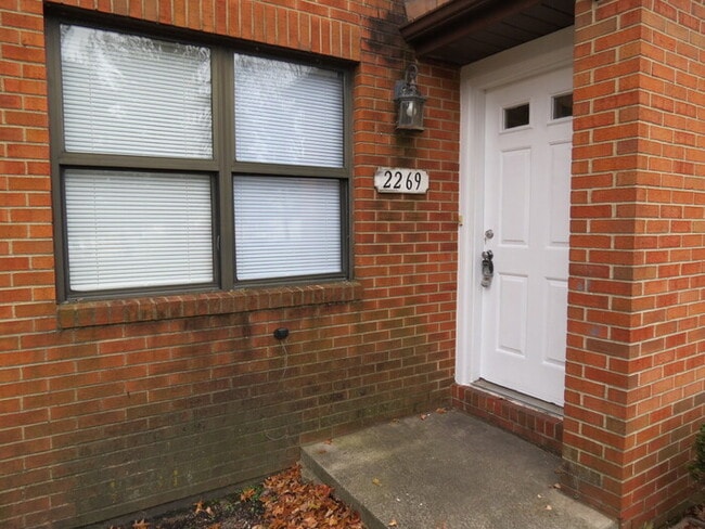 2269 Hughey Dr in Reynoldsburg, OH - Building Photo - Building Photo