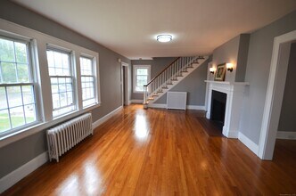 954 Birmingham St in Bridgeport, CT - Building Photo - Building Photo