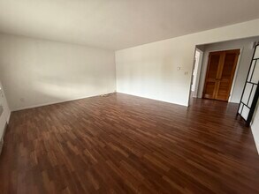 822 Kingsland Ln, Unit 1 in Fort Lee, NJ - Building Photo - Building Photo