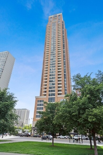 property at 1160 S Michigan Ave