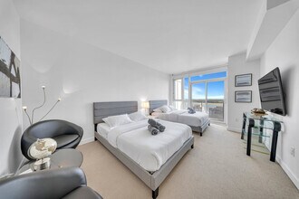 10 Capreol Ct, Unit SI ID1388896P in Toronto, ON - Building Photo - Building Photo