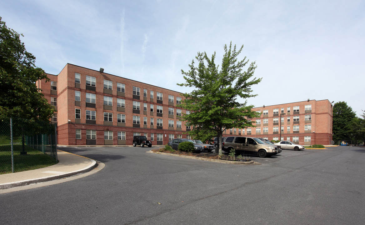 Gateway Village in Capitol Heights, MD - Foto de edificio