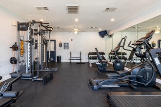 Diamond Club Apartments in Warrensburg, MO - Foto de edificio - Interior Photo