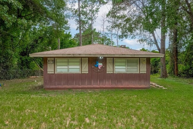 property at 201 Ivanhoe Dr E