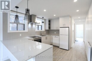 73 Balfour Ave in Toronto, ON - Building Photo