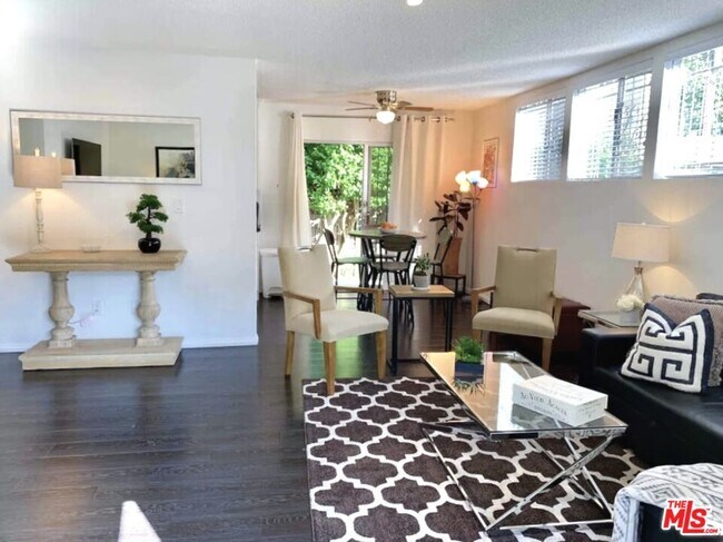 1152 N Ogden Dr in West Hollywood, CA - Building Photo - Building Photo