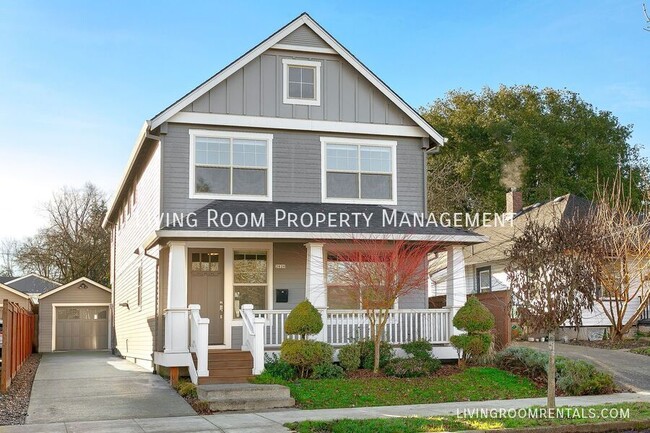 property at 2626 N Winchell St