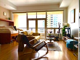 350 W Ash St in San Diego, CA - Building Photo