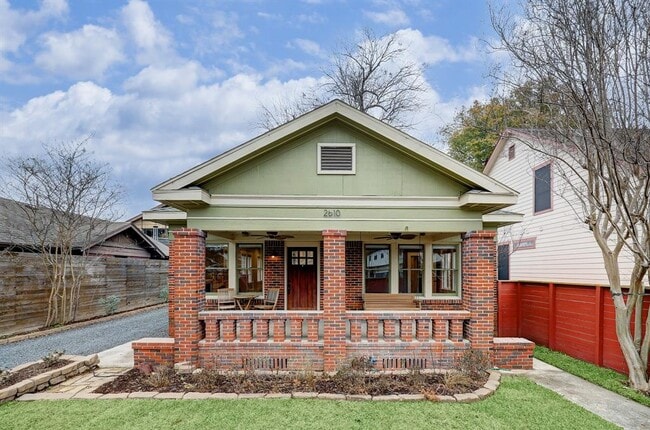 2610 White Oak Dr in Houston, TX - Building Photo - Building Photo